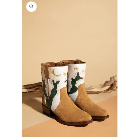 Ranch Road Archer Prickly Short Cowboy Boots - Picture 8 of 9